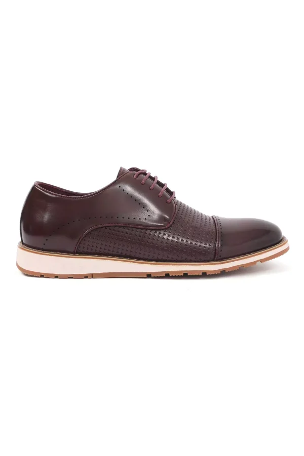 Brogue Shoes - Classic Design in Brown