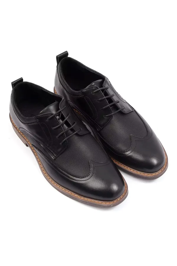 Classic Derby Dress Shoes in Black