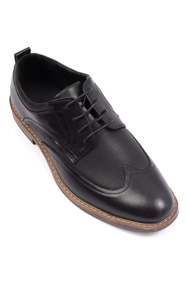 Classic Derby Dress Shoes in Black