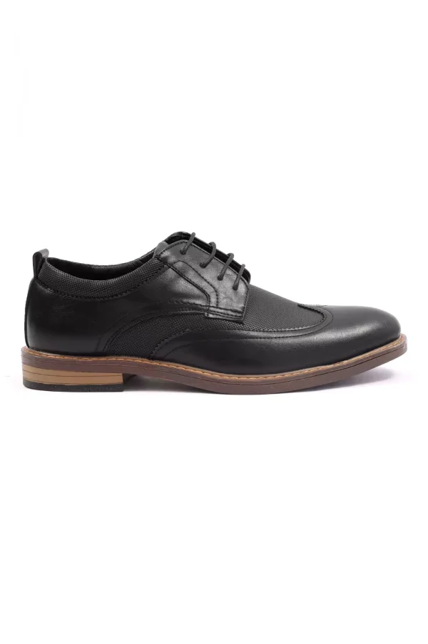 Classic Derby Dress Shoes in Black