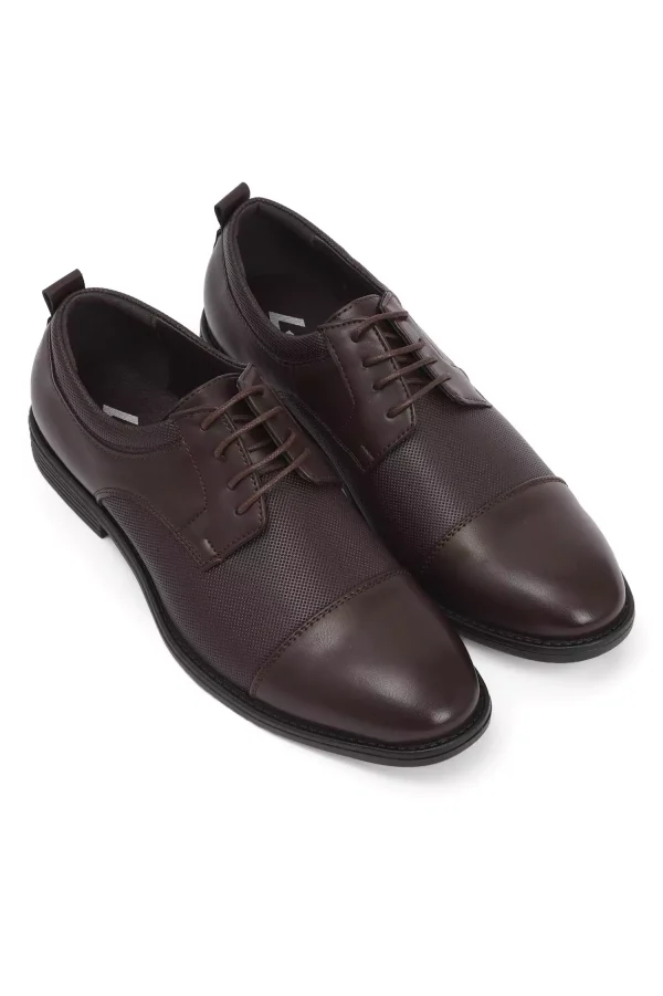 Lace-up Oxford Shoes in Chocolate Brown